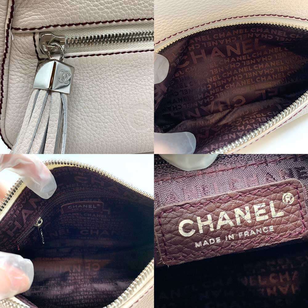 CHANEL White Leather Shoulder Bag - Picture 5 of 6